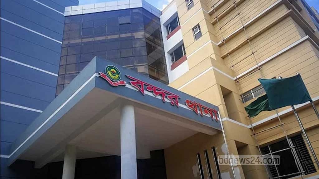 চট্টগ্রামে পারিবারিক কলহে স্ত্রীকে ছুরিকাঘাতে খুন, স্বামী আটক