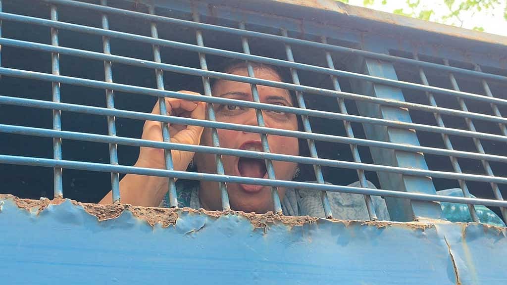 যদি ফাঁসিও হয়, আওয়ামী লীগই করব: প্রিজনভ্যান থেকে সাবেক এমপি তুহিন
