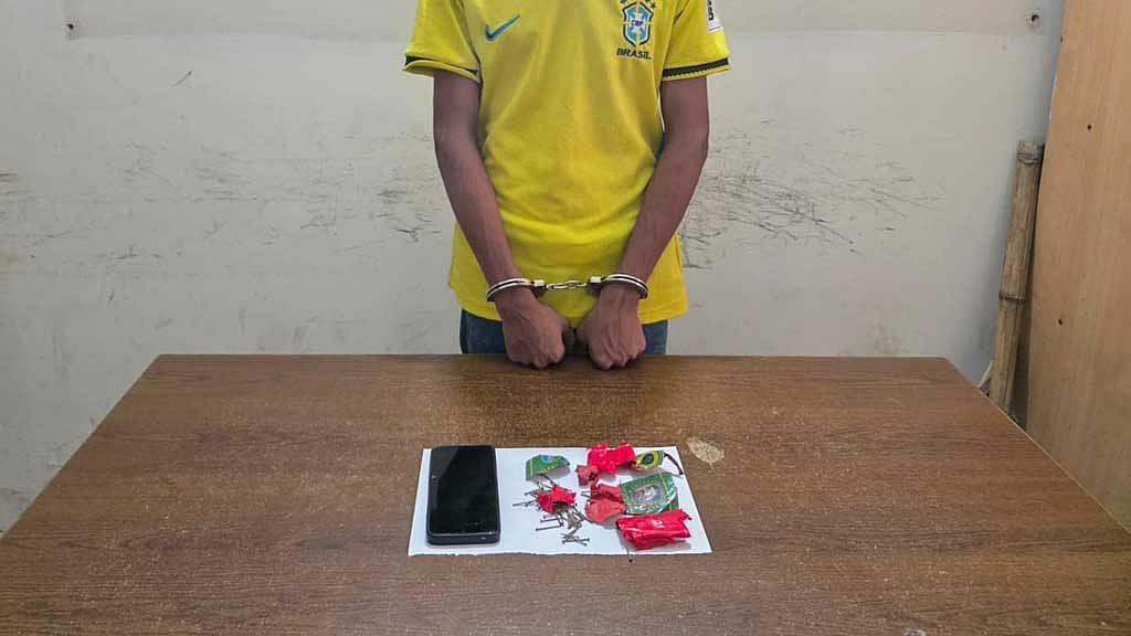 ট্রাইব্যুনালের তদন্ত সংস্থার কার্যালয়ের সামনে ককটেল বিস্ফোরণ, গ্রেপ্তার ১