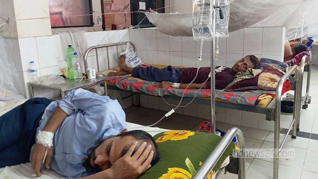 চাঁপাইনবাবগঞ্জে ডেঙ্গুতে নারীর মৃত্যু, একদিনে হাসপাতালে ভর্তি ৪৩