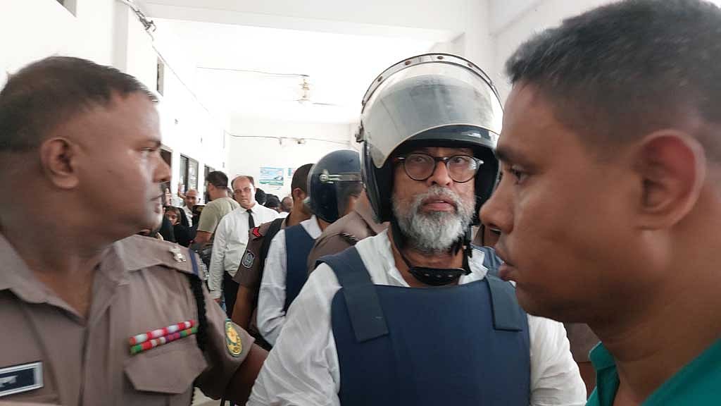 শুনানিতে সাবেক স্বরাষ্ট্রমন্ত্রী কামালের ভগ্নিপতি বললেন ‘ছাত্রশিবিরে জড়িত ছিলাম’
