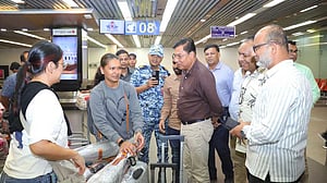 বিমানবন্দরে আখতারুজ্জামানকাণ্ড ‘মব ও ইচ্ছাকৃত বিশৃঙ্খলা’: মন্ত্রী