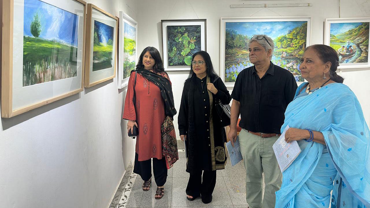 সাত নারী শিল্পীর চিত্রকলা প্রদর্শনী ‘আকাশ মাটি জল’