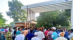 নীলফামারীতে আসামিকে ছাড়াতে এসপি কার্যালয়ের সামনে হট্টগোল, আটক ২০