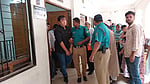 সাড়ে ৪ কেজি সোনাসহ গ্রেপ্তার মালয়েশিয়ান নাগরিক রিমান্ডে