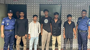 কুমিল্লায় তিন কিশোর গ্যাংয়ের ৫ ‘মূলহোতা’ গ্রেপ্তার