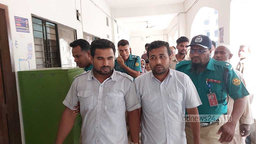 ১৬ কোটি টাকার সোনা উদ্ধার: দুই বিমানকর্মী পাঁচ দিনের রিমান্ডে