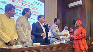 ১৬৮ পূজামণ্ডপে ডিএসসিসির অনুদান