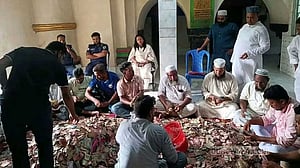 শাহ শরিফ জিন্দানির মাজারের দানবাক্সে মিলল ১০ লাখের বেশি টাকা