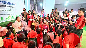 শৈশবের মজার স্মৃতি সুন্দরবনে বাঘের পায়ের ছাপ দেখা, শিশুদের কৌতূহল মেটালেন প্রধানমন্ত্রী