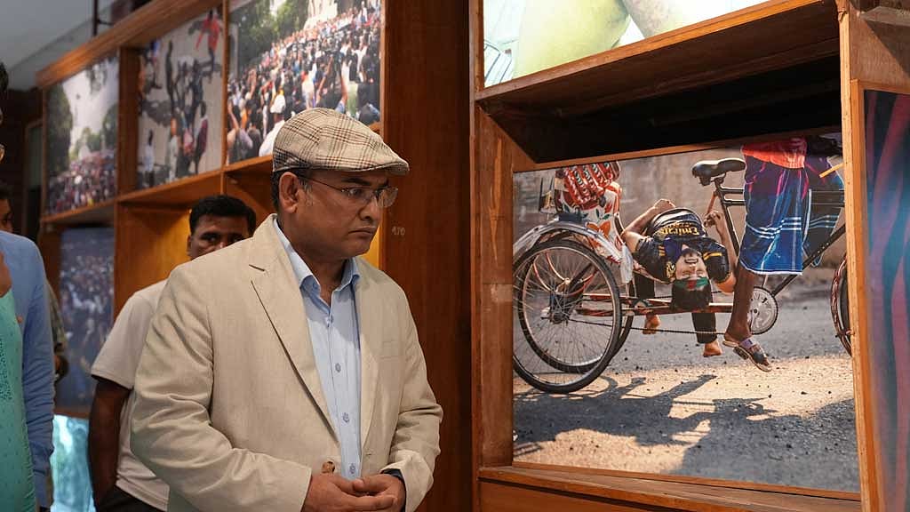 জুলাই জাদুঘর ঘুরে দেখলেন প্রধানমন্ত্রীর বিশেষ সহকারী