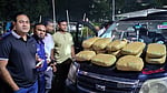 পুলিশের ধাওয়ায় মাইক্রোবাস রেখে পালালেন চালক-আরোহী, মিলল ৩০ কেজি গাঁজা