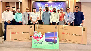 ফ্রেশ প্রিমিয়াম টির কুইজ জিতে স্মার্ট টিভি পেলেন ৩ জন