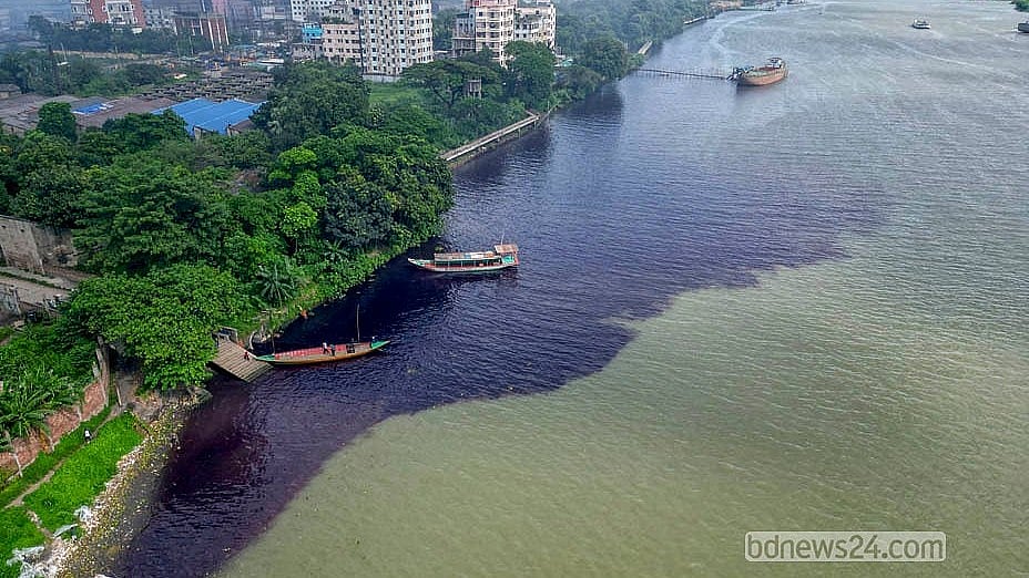 ঢাকার চারপাশের নদী: দূষণের উদ্বেগজনক চিত্র সংসদীয় কমিটিকে দেখাল ওয়ারপো