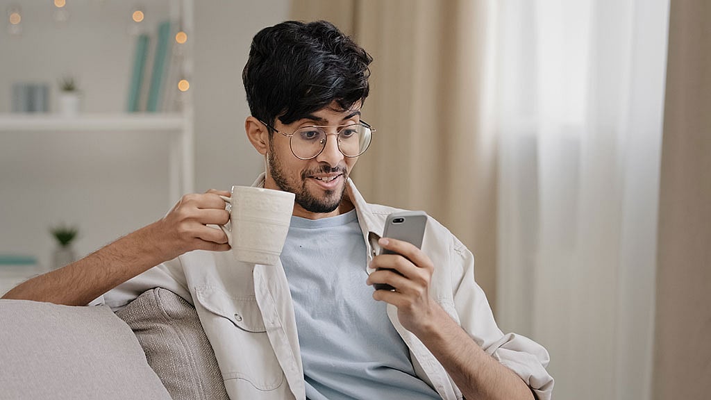 মন খারাপ করা ‘কনটেন্ট’ বাড়ায় মানসিক ক্লান্তি