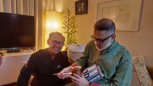 তৌফিক ভাইয়ের ‘উন্নাসিকতা’ ও আমাদের রুচির দারিদ্র্য