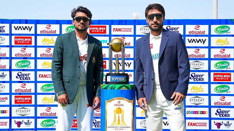 নাঈমকে একাদশে ফিরিয়ে ব‍্যাটিংয়ে বাংলাদেশ