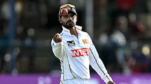 টেস্ট দলের নেতৃত্ব ছাড়লেন ধানাঞ্জায়া