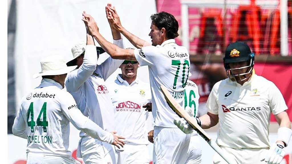 দ. আফ্রিকার তোপ সামলে লড়ছে অস্ট্রেলিয়া