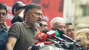 অটোরিকশা চালকদের দাবি মানতে বলা নেতারই আছে ৭০০ বাহন: শফিকুল