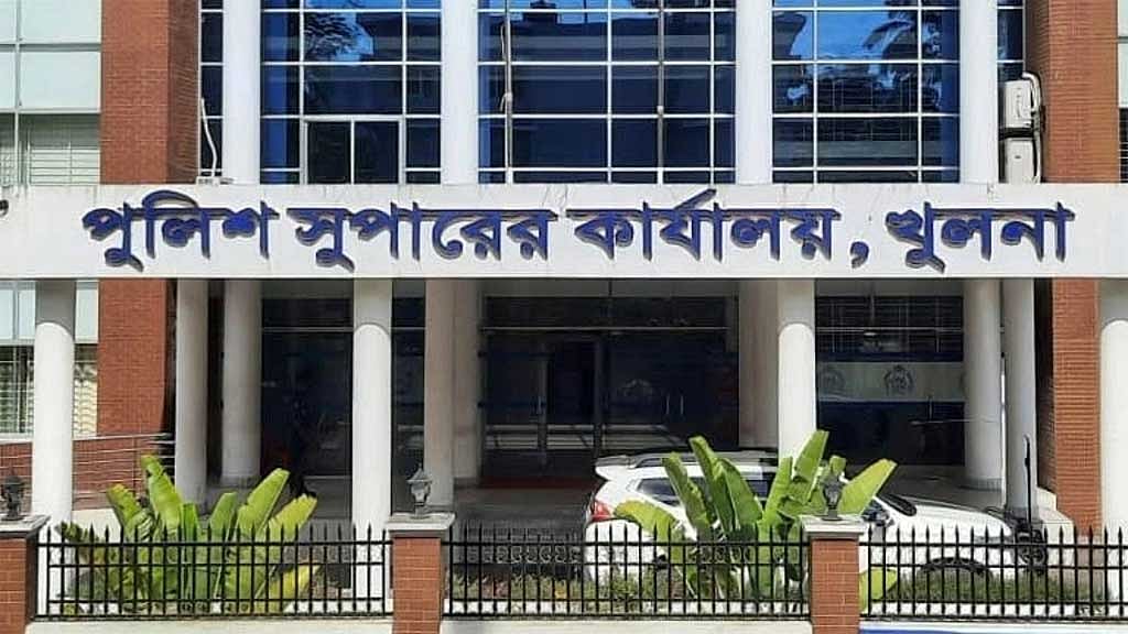 খুলনায় পুলিশ সদস্যদের রাতে একা চলাচল না করার নির্দেশ