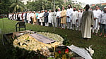 তৌফিক ইমরোজ খালিদীর জানাজায় বন্ধু, স্বজন, সহকর্মীরা
