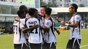 দিয়াবাতে, রাসল বা’র হ্যাটট্রিক, বড় জয় মোহামেডান ও পুলিশ এফসির