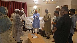 কান্না আর শোকে খালিদীকে শেষ বিদায় স্বজনদের