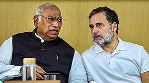 ‘ভোট চুরি’ নিয়ে উত্তাল ভারত, এবার প্রধান বিচারপতির সঙ্গে সাক্ষাৎ রাহুল-খাড়গের