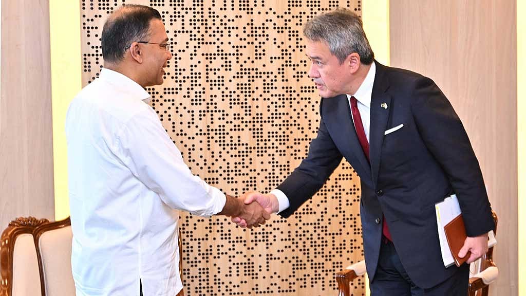 প্রধানমন্ত্রীর সঙ্গে মারুবেনি করপোরেশনের প্রতিনিধি দলের সাক্ষাৎ