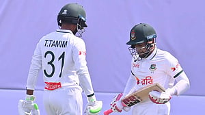তানজিদকে হারিয়ে চাপে বাংলাদেশ