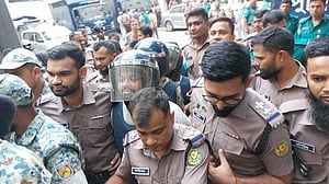 রবীন্দ্রনাথের ছবি মোছার চেষ্টা: আয়াসসহ ৪ জন রিমান্ডে