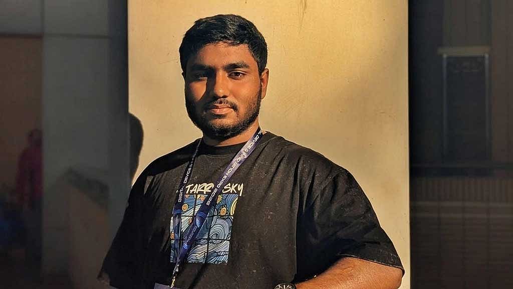 মোটরসাইকেল নিয়ন্ত্রণ হারিয়ে প্রাণ গেল শাবি শিক্ষার্থীর