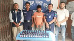 নড়াইলে ভারতীয় এসকাফ সিরাপ, প্রাইভেটকারসহ ‘মাদক ব্যবসায়ী’ আটক
