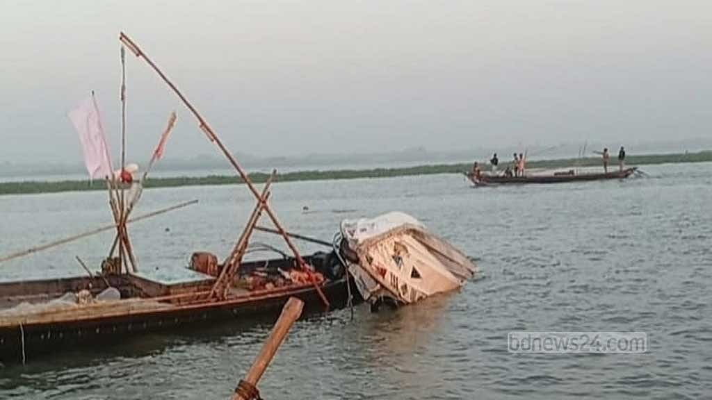 মেঘনায় জেলেদের ধাওয়া দিতে গিয়ে ডুবল পুলিশের স্পিডবোট, নিখোঁজ শটগান