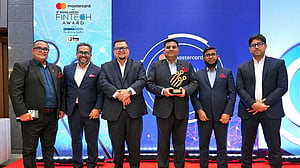 ফিনটেক অ্যাওয়ার্ড পেল আইপিডিসি ফাইন্যান্স