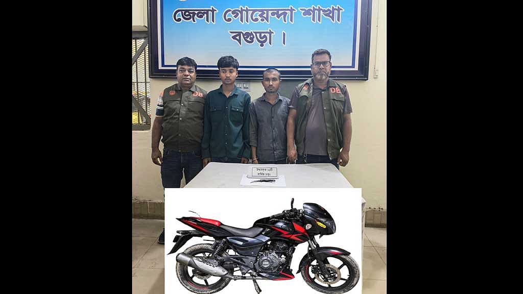 ফেইসবুকে চাকু-পিস্তল হাতে ভিডিও, ‘সুইট গ্রুপের’ প্রধান গ্রেপ্তার