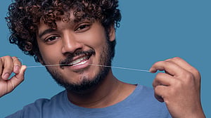 নিয়মিত ফ্লসিং করলে স্বাস্থ্যে যে প্রভাব পড়ে
