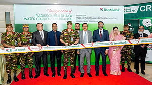 ঢাকার রেডিসন ব্লুতে ট্রাস্ট ব্যাংকের উপ-শাখা চালু