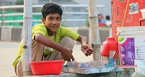 চা বিক্রেতা শিশু