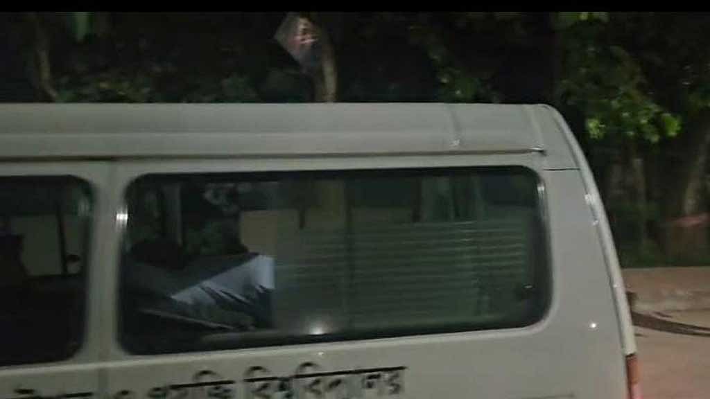 ২২ ঘণ্টা ধরে অবরুদ্ধ চুয়েট ভিসি