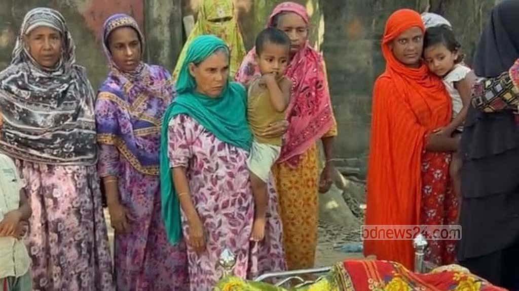 কুমিল্লায় ঢাকা-চট্টগ্রাম মহাসড়কের পাশে পড়েছিল দম্পতির লাশ