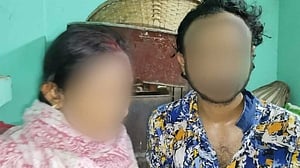 তিন মন্দিরে সোনা চুরির ঘটনায় দম্পতি গ্রেপ্তার