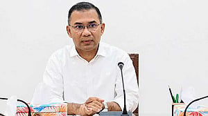 সালাহউদ্দিন আহমেদের মৃত্যুতে প্রধানমন্ত্রীর শোক