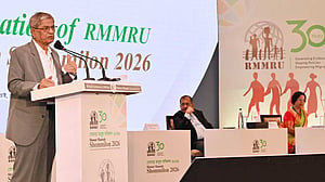 অভিবাসন ব্যয় কমানো ও দালালচক্রের বিরুদ্ধে নিতে আহ্বান রাষ্ট্রপতির