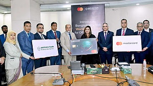 পূবালী ব্যাংক ও মাস্টারকার্ডের অফশোর ডেবিট কার্ড চালু