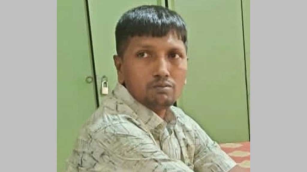 খালুকে বাবা সাজিয়ে মুক্তিযোদ্ধা সনদে চাকরি, সিরাজগঞ্জে শিক্ষক বরখাস্ত