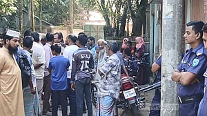 কুড়িগ্রামে ছুরিকাঘাতে মা নিহত: পলাতক ‘মাদকাসক্ত’ ছেলে আটক