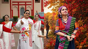 দুর্গোৎসবে আসছে আরও দুই গান