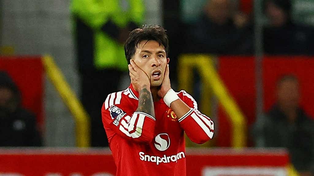 ইউনাইটেডের কর্তাদের সমালোচনা করে শাস্তি পেলেন মার্তিনেস